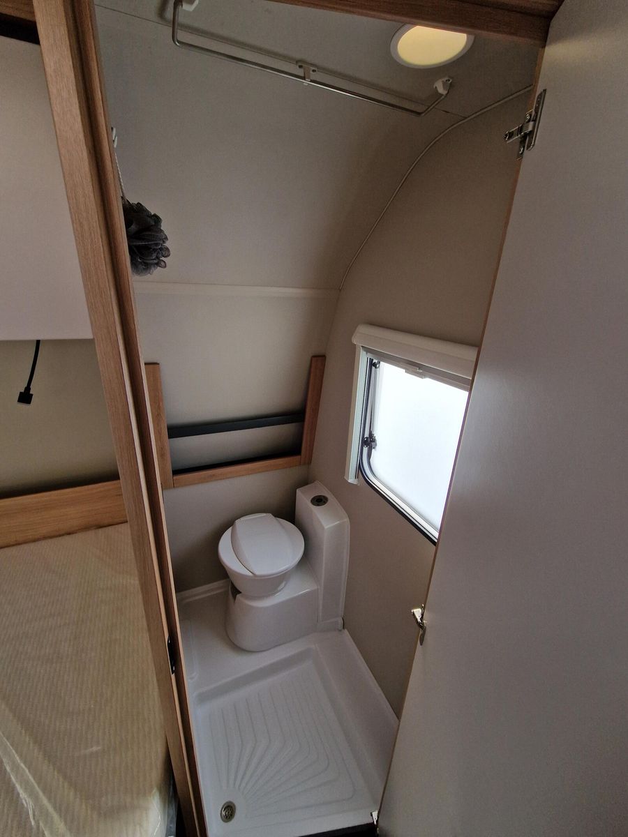 Fahrzeugabbildung Knaus Sport 450 FU