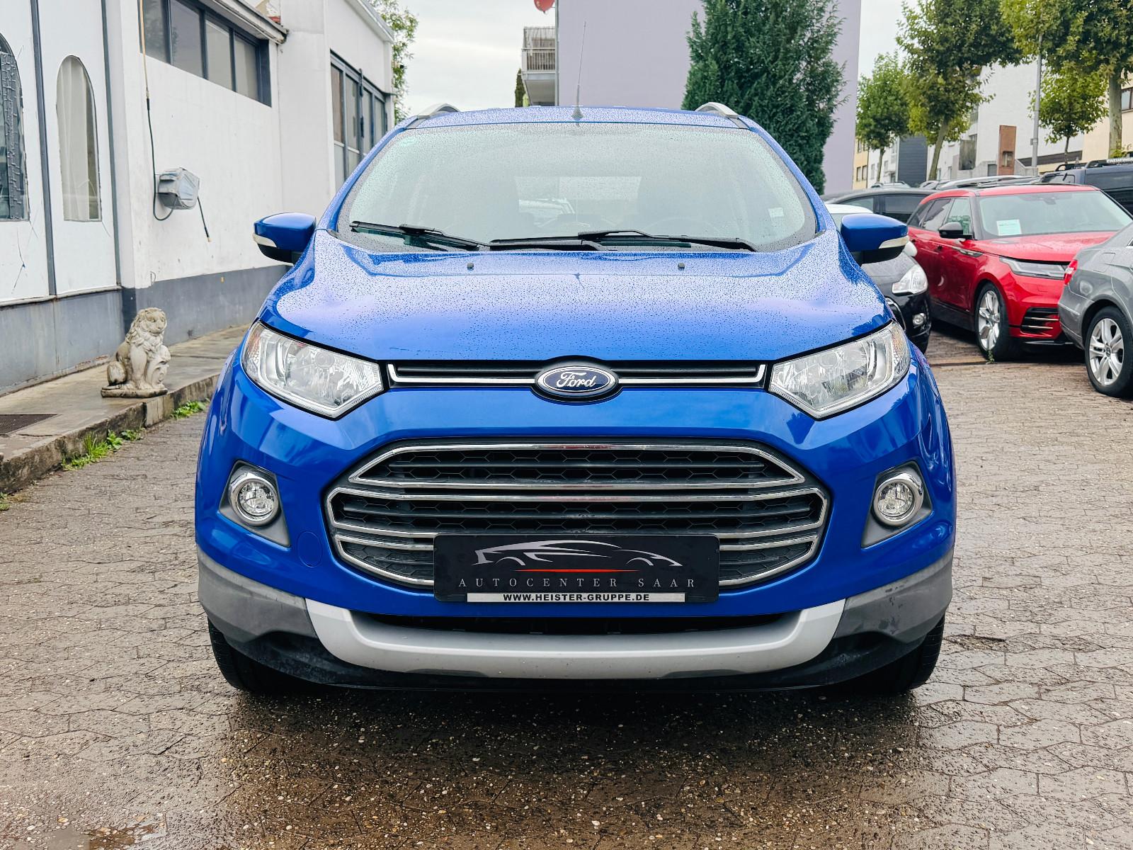 Ford EcoSport 2015 — rear view