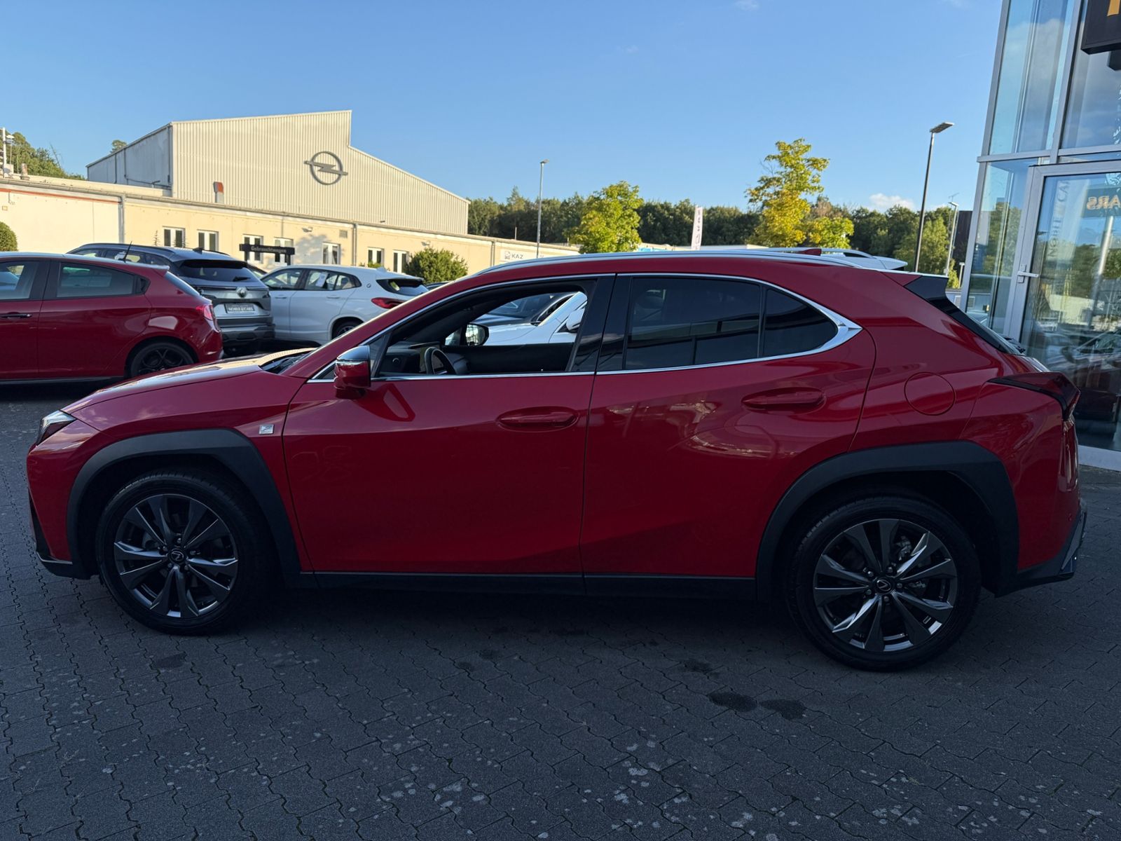 Fahrzeugabbildung Lexus UX 300 h F Sport Design LED NAV ACC RFK SHZ