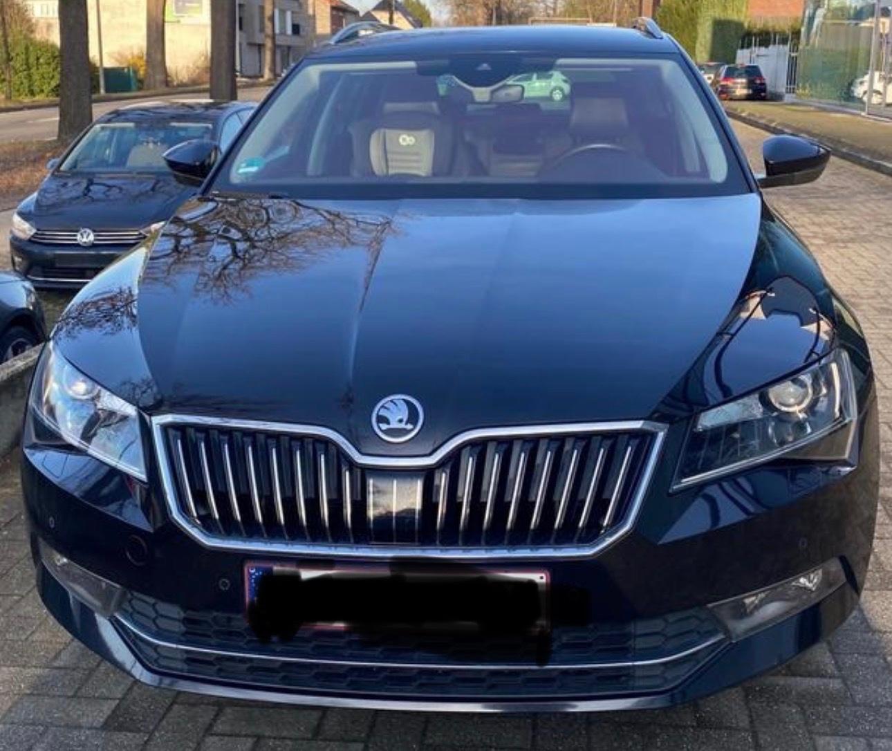 Skoda Superb 1.6 TDI DSG Ambition Combi