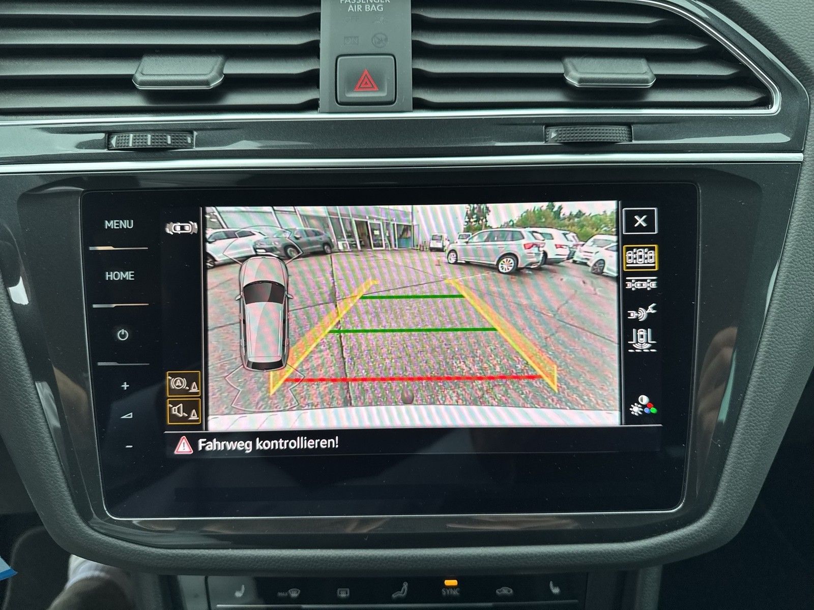 Fahrzeugabbildung Volkswagen Tiguan eHybrid Active DSG LED AHK Navi HUD AID A