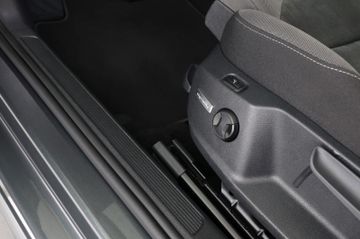Volkswagen Golf VII 1,5TSI BMT DSG Variant Highline ACC LED