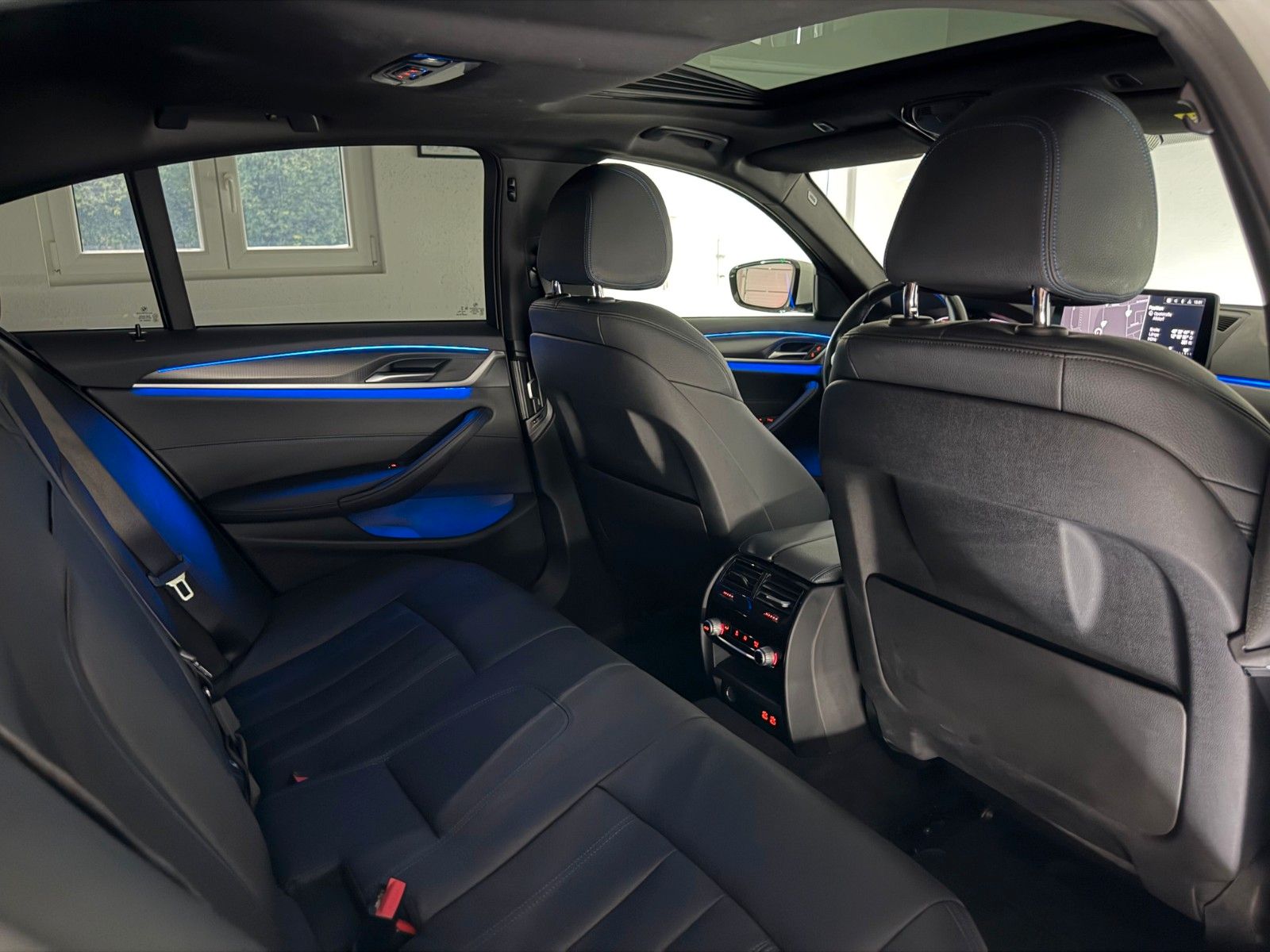 Fahrzeugabbildung BMW 530 d xDrive M SPORT/LASER/HuD/eGSD/FACELIFT