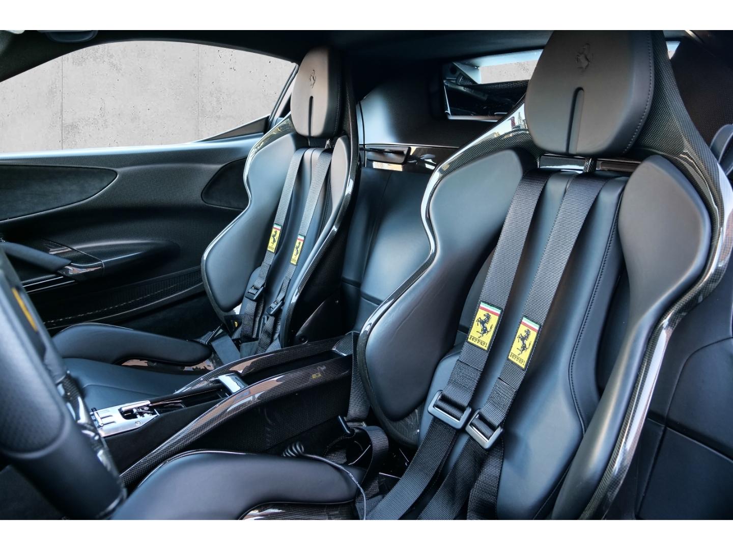 Ferrari SF90 Stradale *Carbon-Felge*Racingsitze*Assetto-
