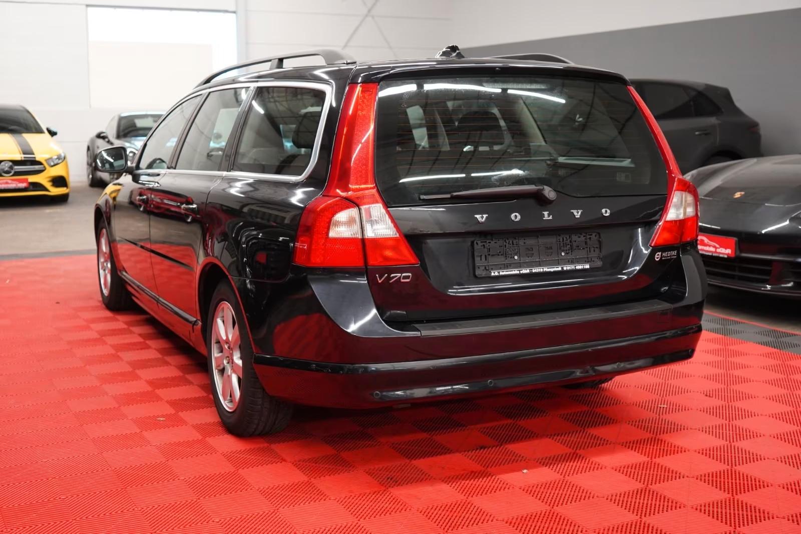 VOLVO V70 1.6D 114 CH KINETIC - 1ERE MAIN - TOIT OUVRANT - GPS - SIEGES CHAUFFANTS - 38 520 KM