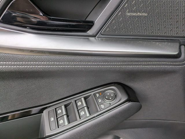 Fahrzeugabbildung Renault Espace 6 Iconic Full Hybrid E-Tech 200 5-Sitzer