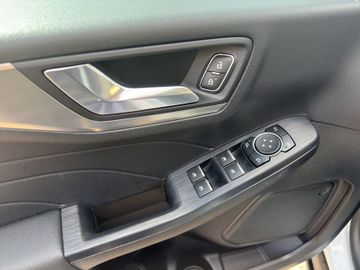 Ford Kuga - 12