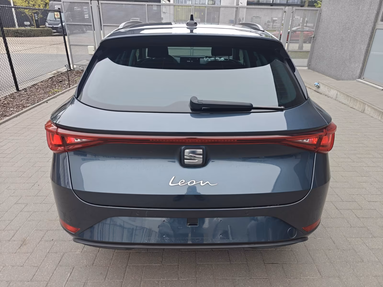 Seat Leon BREAK 2.0 TDI 150PS  9500€ NETTO
