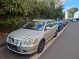 Toyota Avensis Combi Executive 2.0-l-D-4D Executive - Toyota Avensis aus 2004