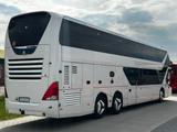 Neoplan Skyliner L / S431 S531 / 561.126 km - Neoplan Skyliner