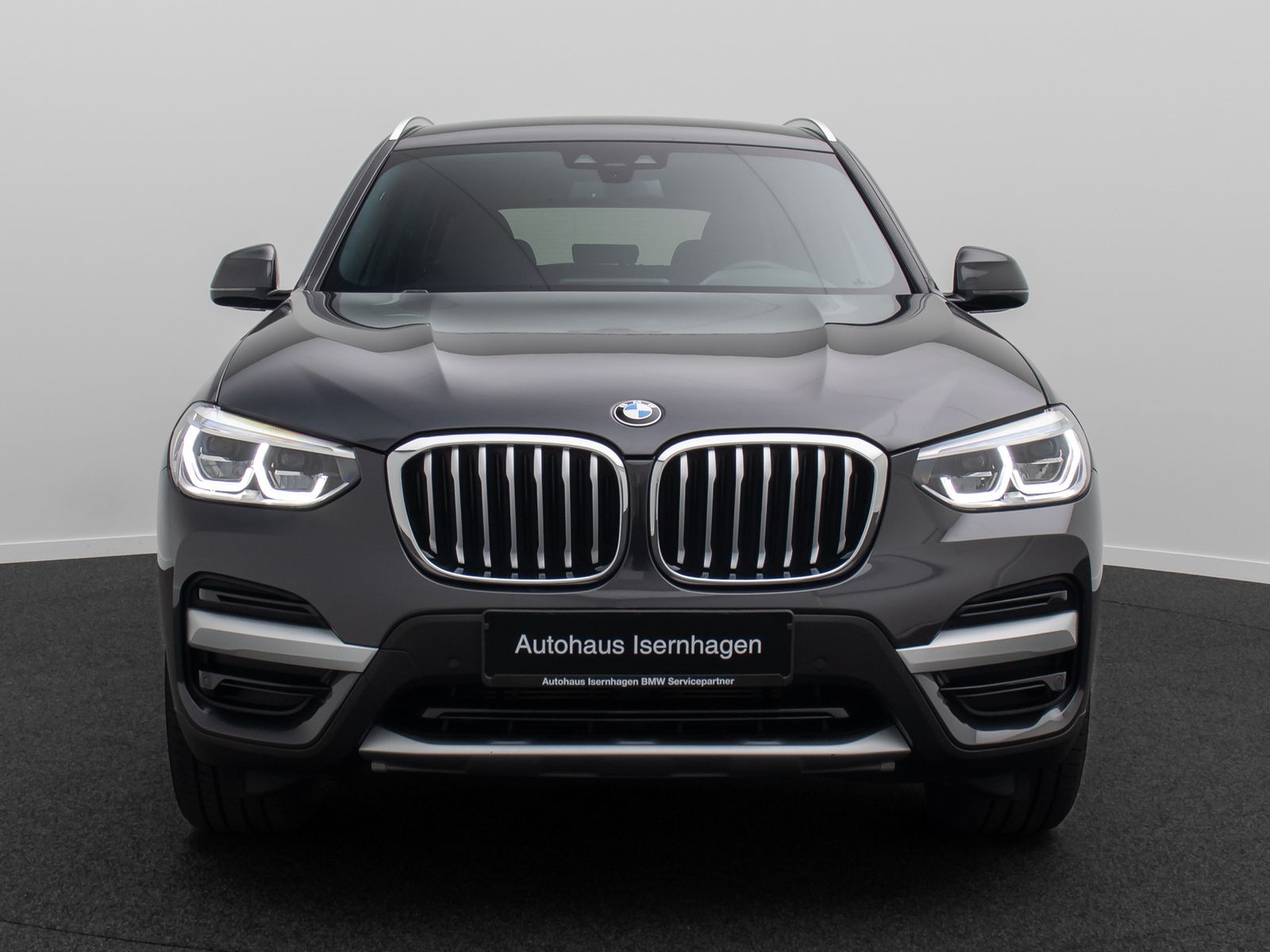 Fahrzeugabbildung BMW X3 xD30e xLine HUD DAB Kamera Alarm HiFi 19Zoll