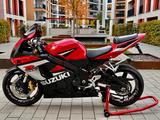 Suzuki SUZUKI GSXR 600  - SUZUKI GSXR 600