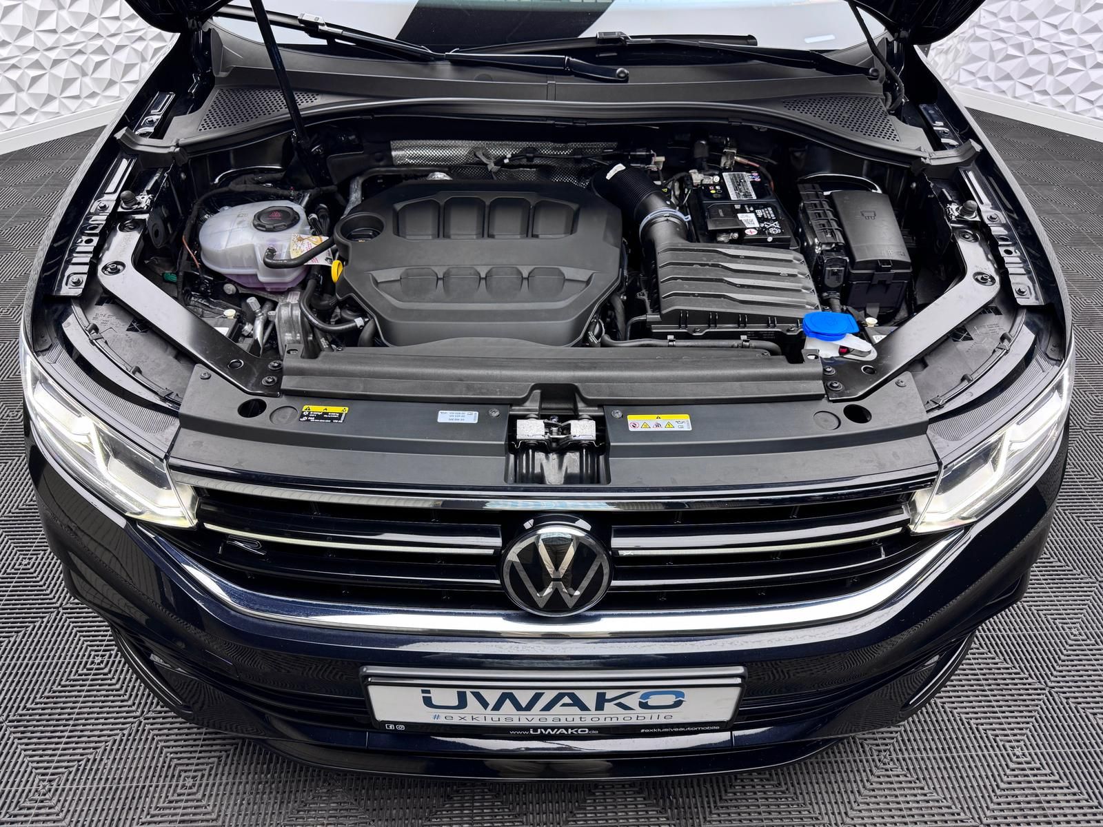 Fahrzeugabbildung Volkswagen 2.0 TSI R-LINE/4MOTION/7-SITZE/AHK/MATRIX/HUD/AC