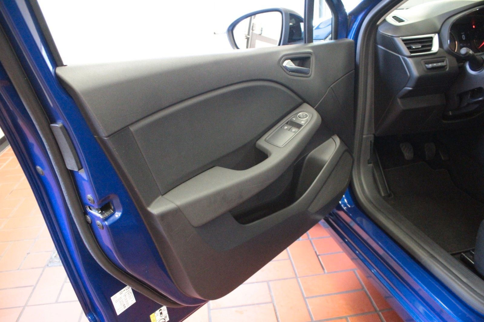 Fahrzeugabbildung Renault Clio TCe 90 Evolution *Style*&*Safety-Paket*