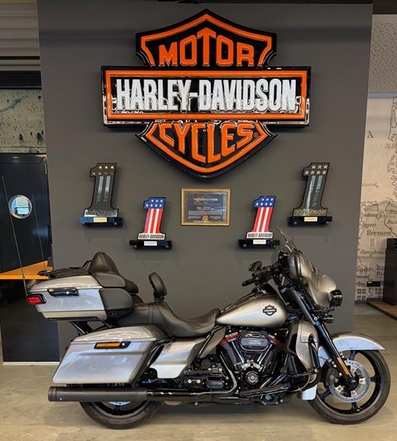 Harley-Davidson FLHTKSE Ultra Limited CVO SOFORT VERFÜGBAR
