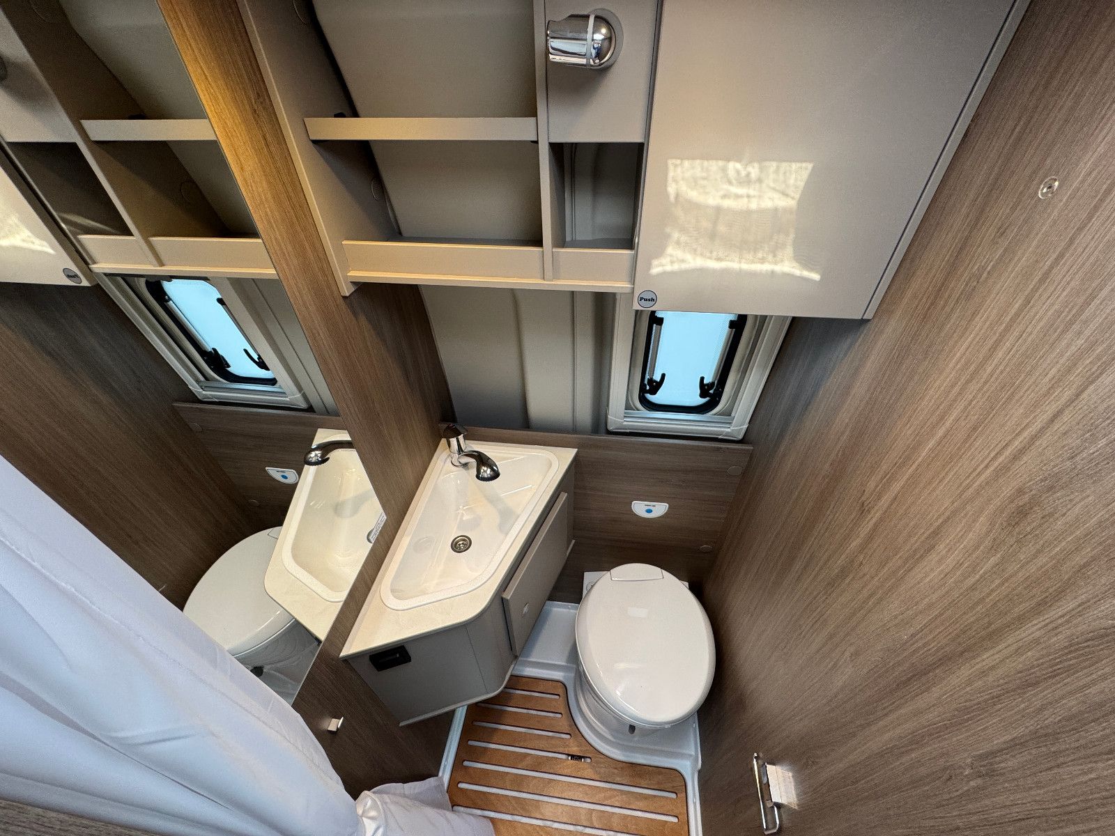 Fahrzeugabbildung Carado Pro CV 540 - SPRING SALE - 5.522€ SPAREN !