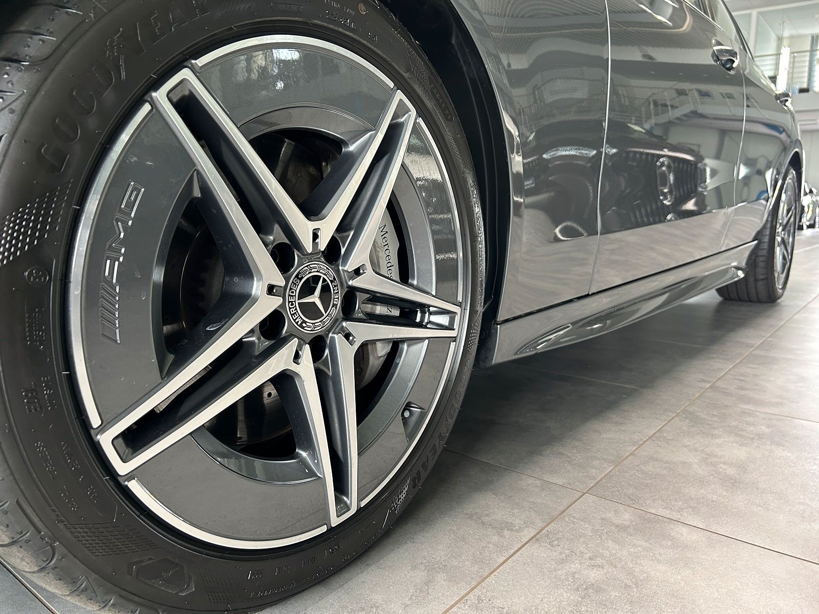 Mercedes-Benz C 200 - Bild 13