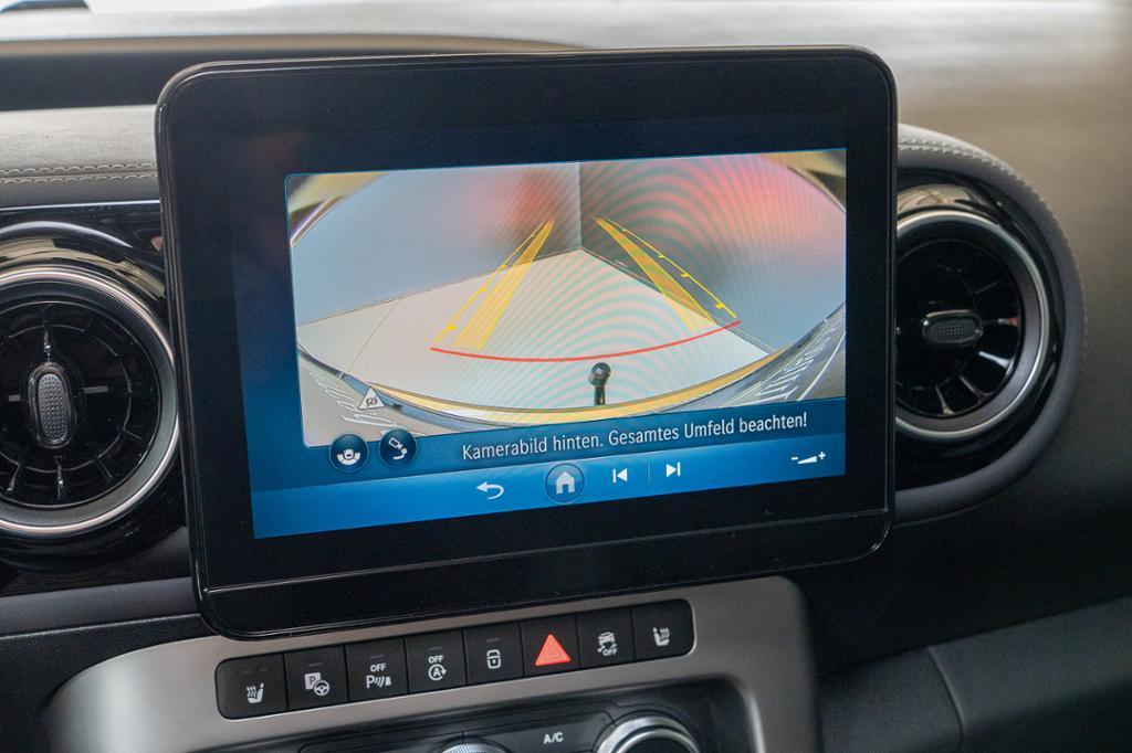 Mercedes-Benz T 180 *Edition Lang LED Nav AHK 7-Sitz