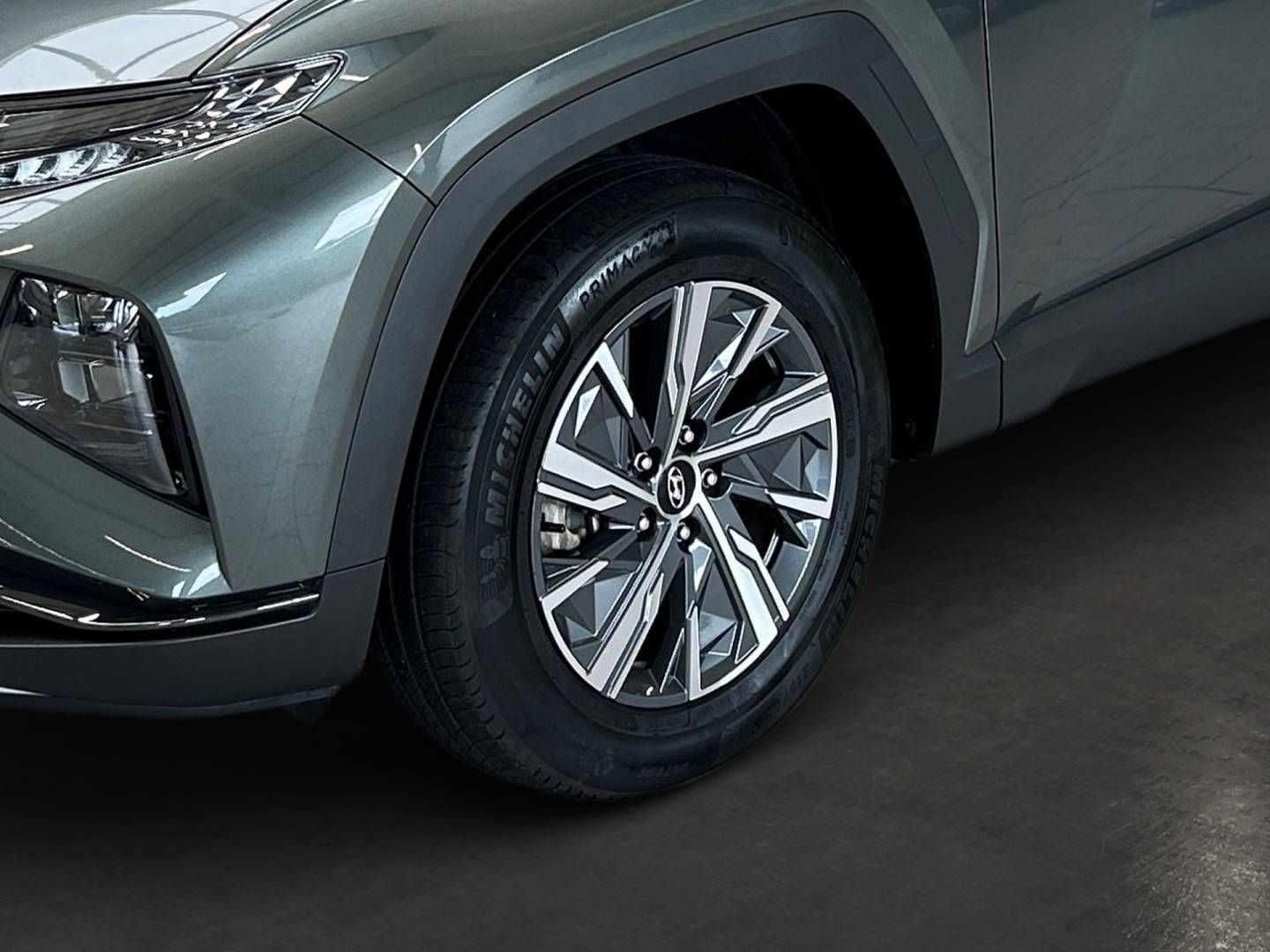 Fahrzeugabbildung Hyundai TUCSON Hybrid TREND