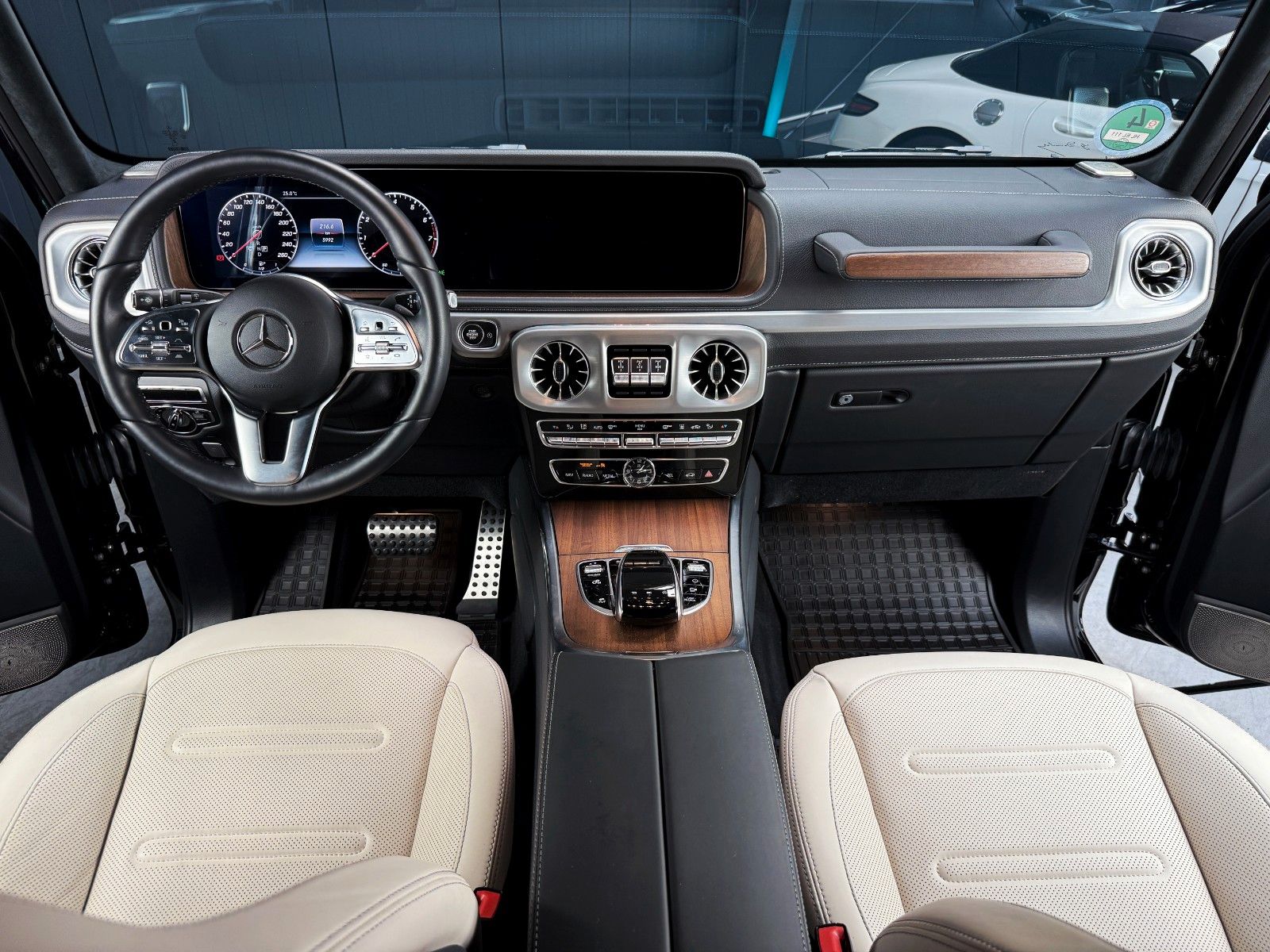 Fahrzeugabbildung Mercedes-Benz G 500