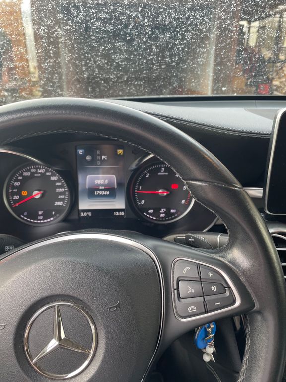 Image of Mercedes-Benz GLC 220