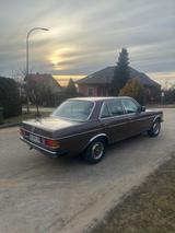 Mercedes-Benz W123 250- 6 Zylinder - 1980- sehr guter Zustand - Mercedes-Benz 250: W123