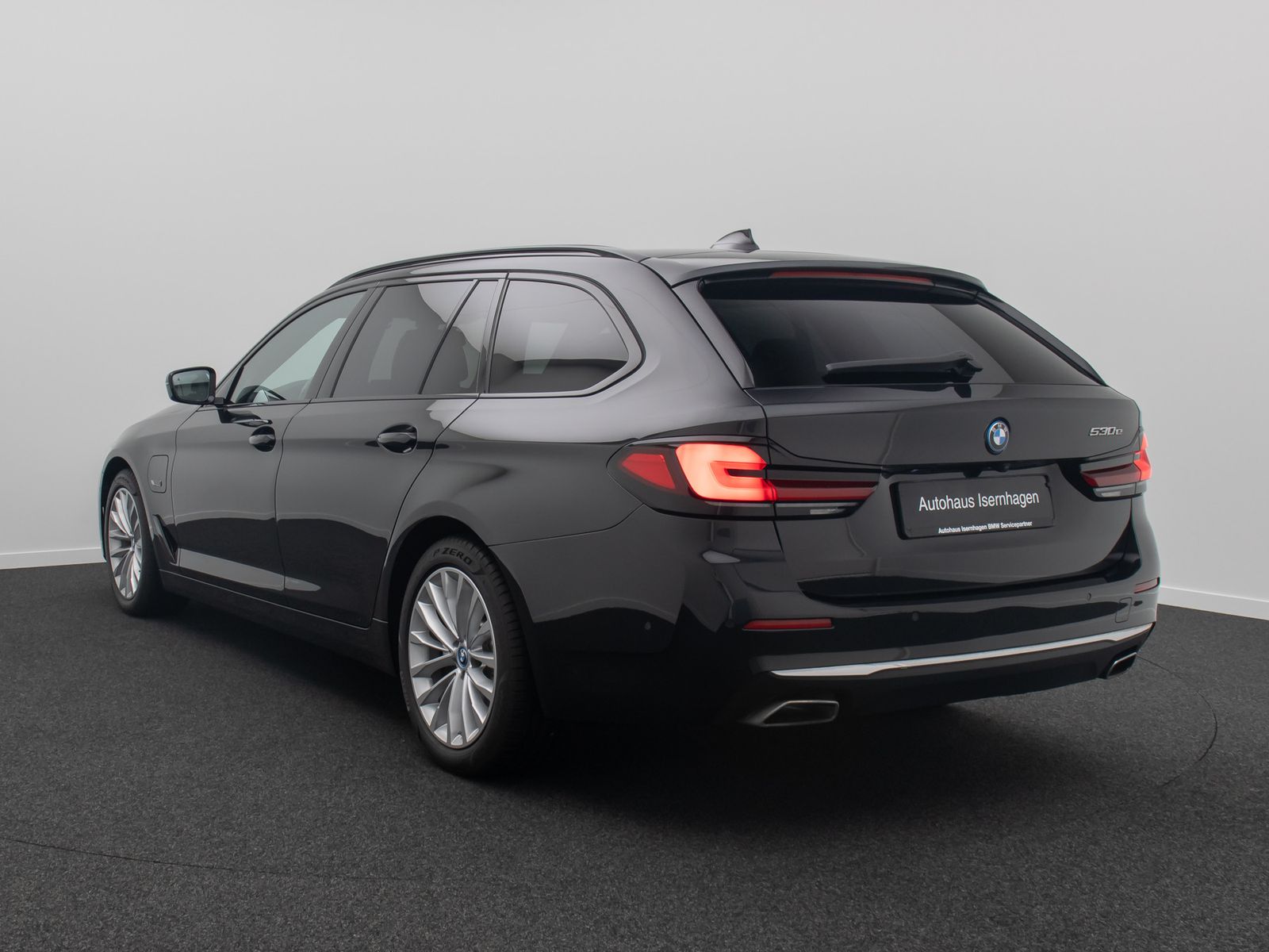 Fahrzeugabbildung BMW 530e Luxury Line HUD H/K DAB Laser Belüftung