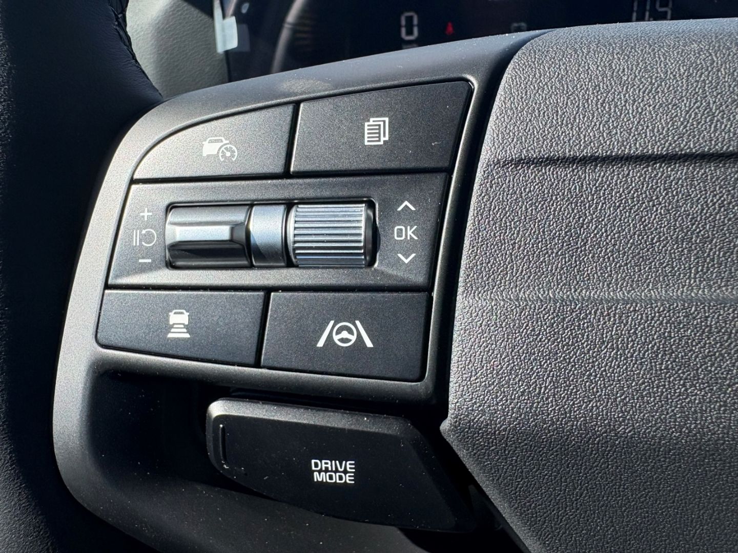 Fahrzeugabbildung Kia Sportage Vision Kamera LED elek Sitz Abstandstem