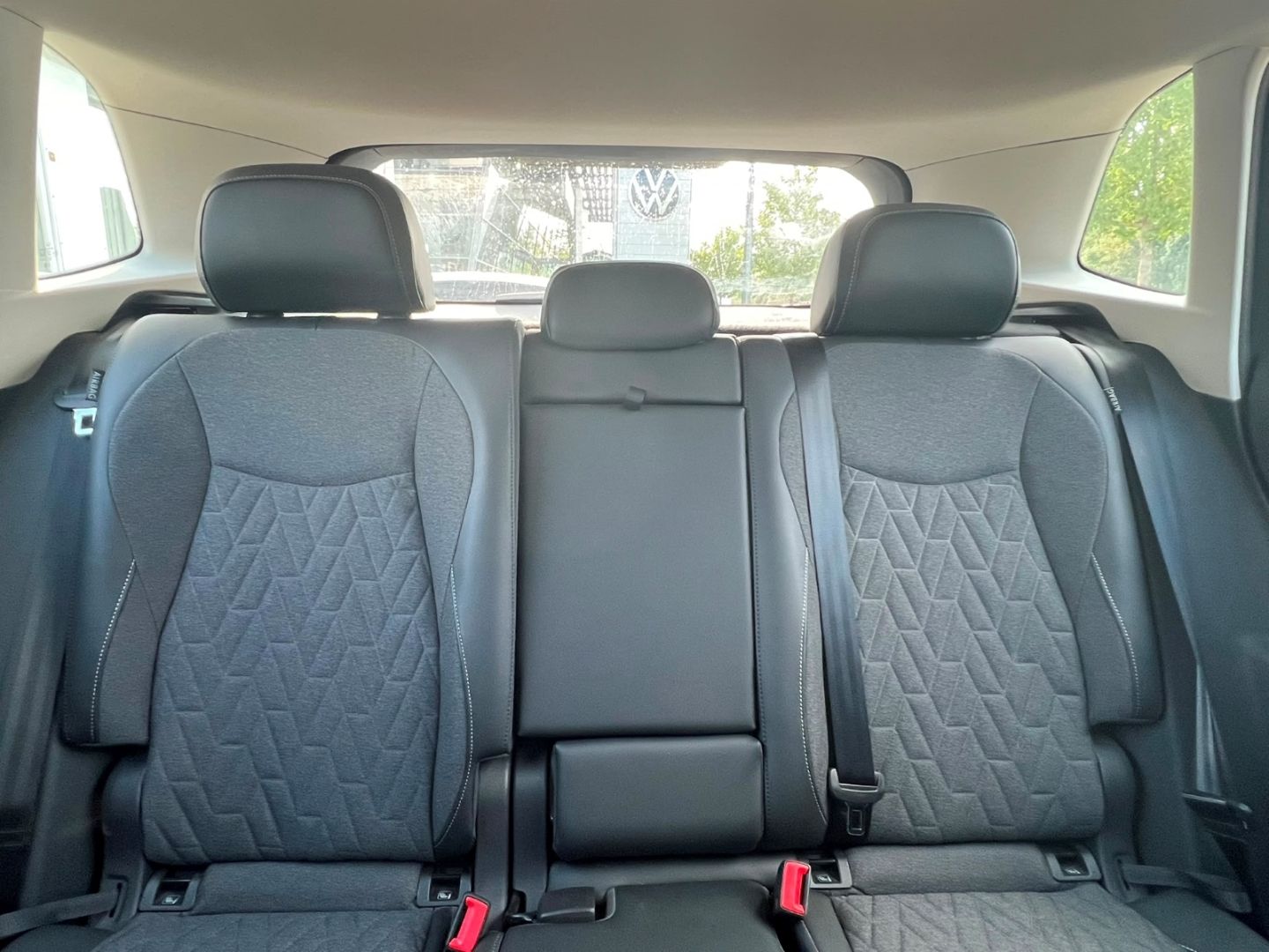Tiguan 2.0 TDI DSG - Navi*AHK*Winterp.*ACC*APP!!