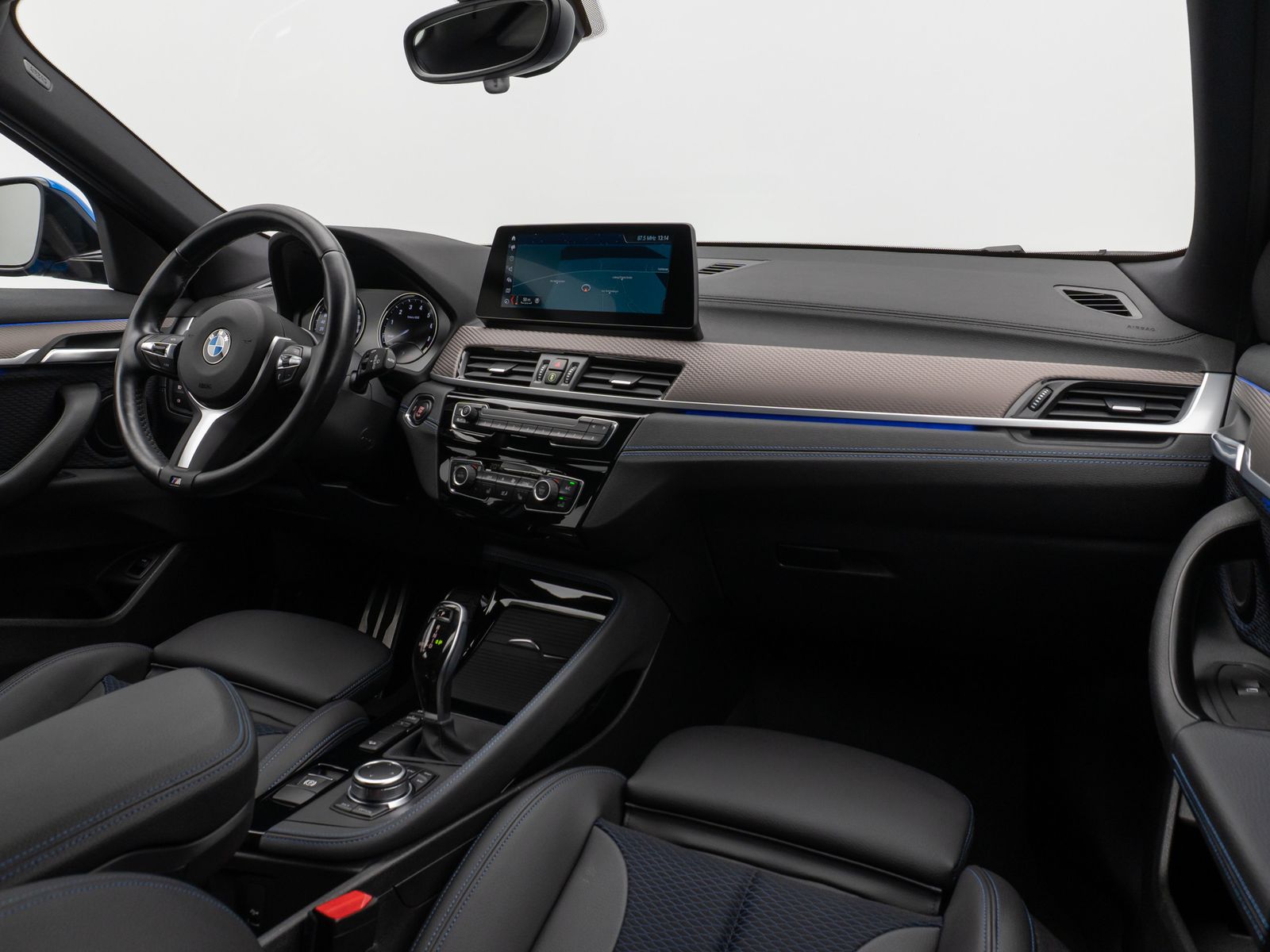 Fahrzeugabbildung BMW X2 xD20i M Sport DAB HUD Navi+ Alarm LED PDChint