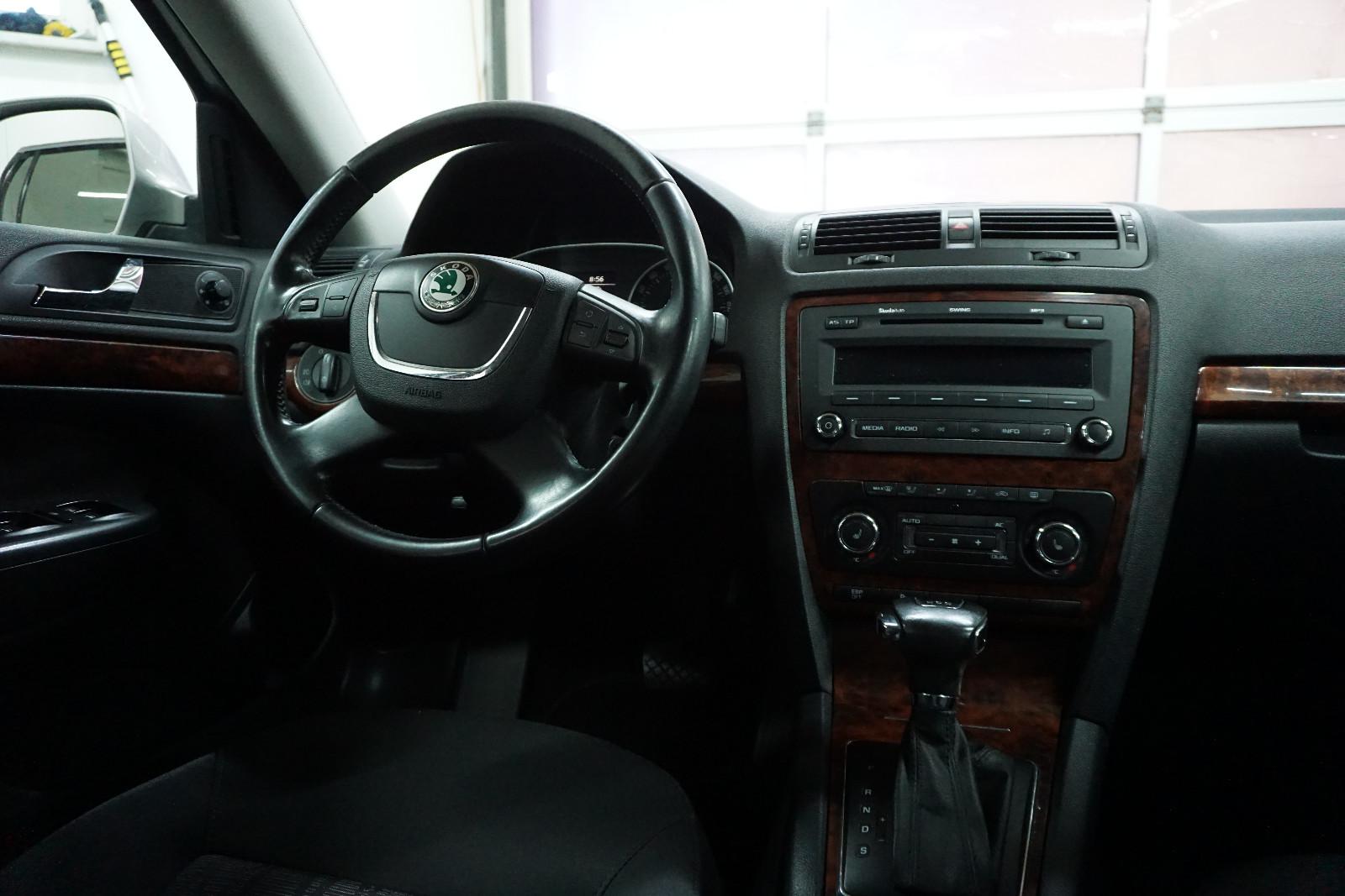 Skoda Octavia 2009 — photo 8