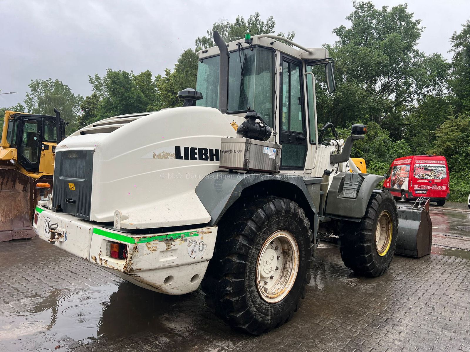 Fahrzeugabbildung Liebherr L 524 Radlader / AC / Klappschaufel