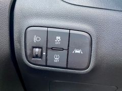 Fahrzeugabbildung Hyundai i10 1.0 SHZ KLIMA ALLWETTERREIFEN PDC RADIO USB