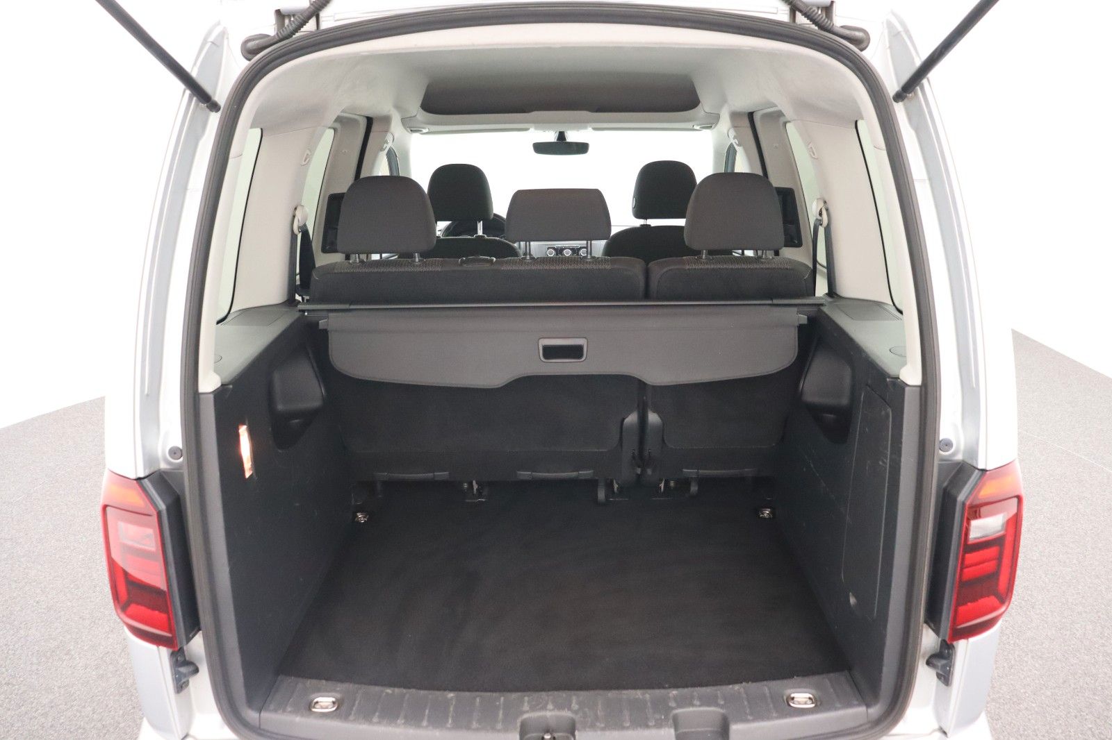 Fahrzeugabbildung Volkswagen Caddy 1.4 TSI Trendline BMT AHK TEMPO PDC
