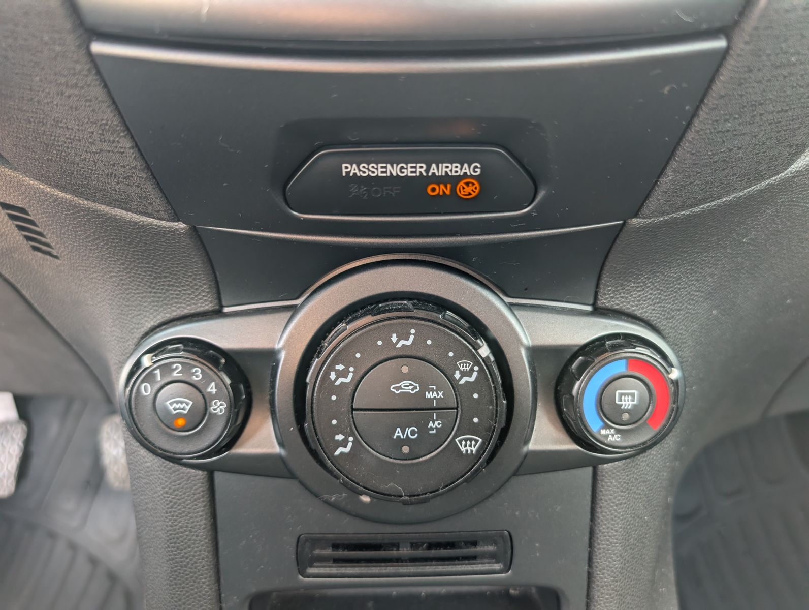 Fahrzeugabbildung Ford Fiesta Trend KLIMA SHZ FRONTHEIZUNG