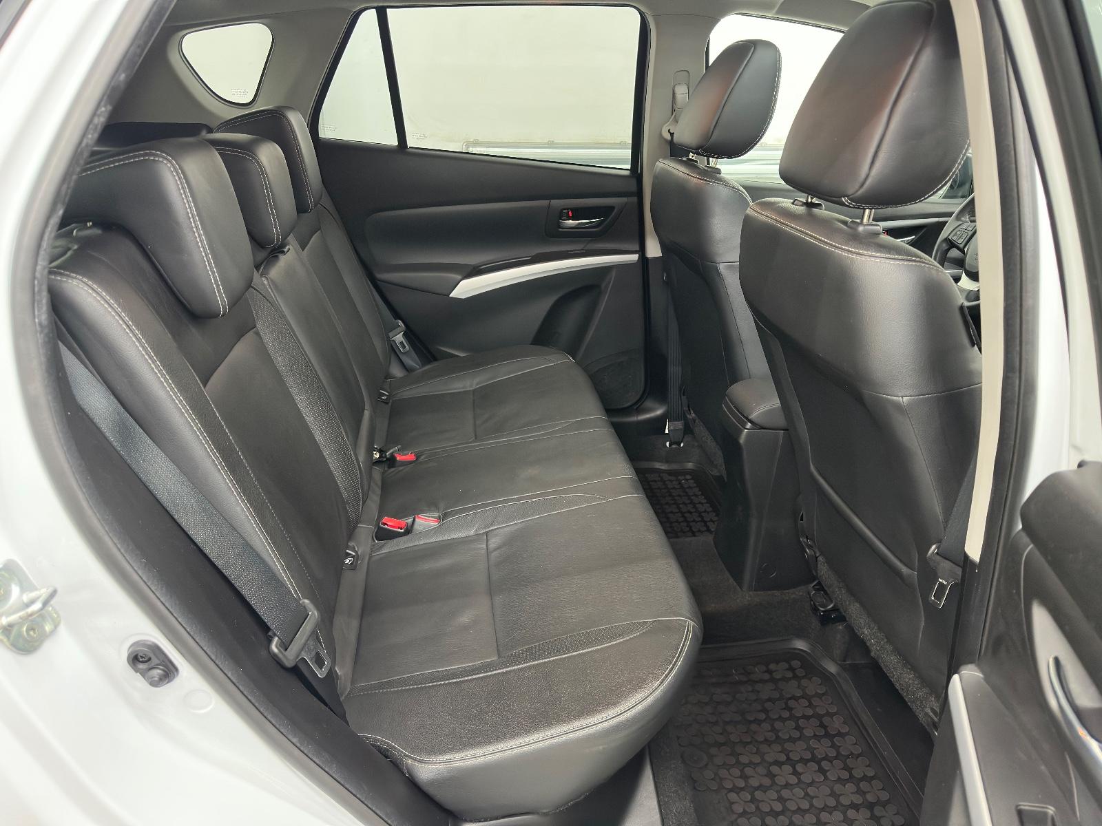 Suzuki (SX4) S-Cross 1.6 DDiS Comfort+ 4WD LEDER NAVI