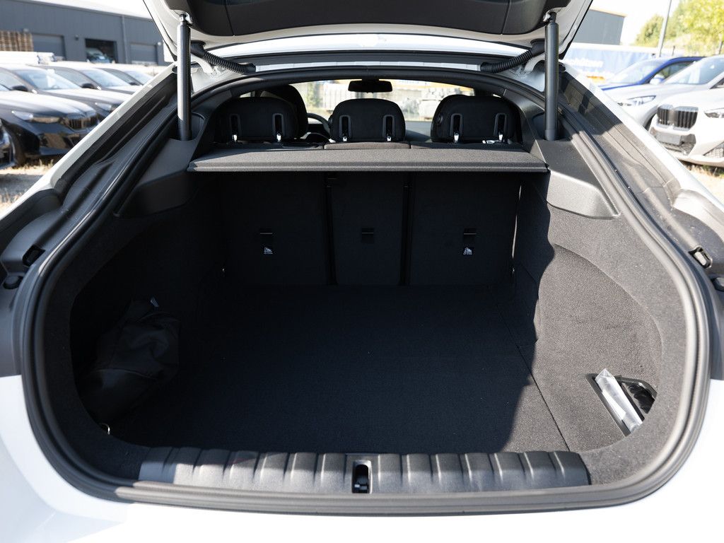 BMW i4 - Bild 11
