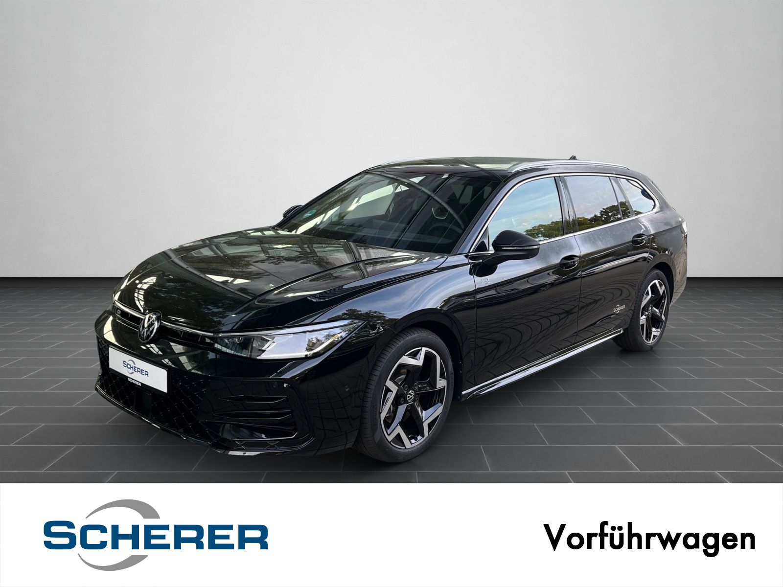 VW Passat R-Line 2.0 TDI Head/IQDrive/AHK uvm.