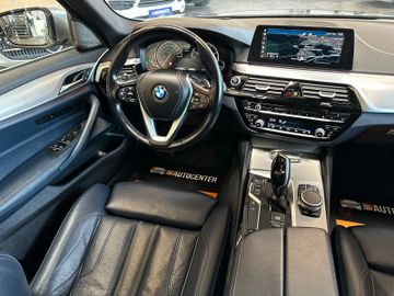 BMW 530 d xDrive Sport Line *LED*Pano*