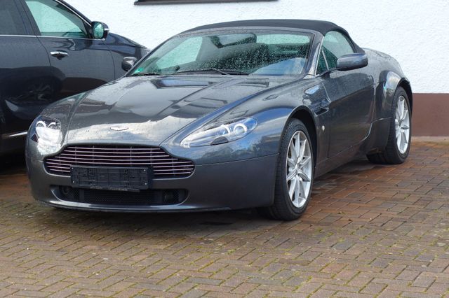 Aston Martin V8 Vantage Roadster  Schalter!!!