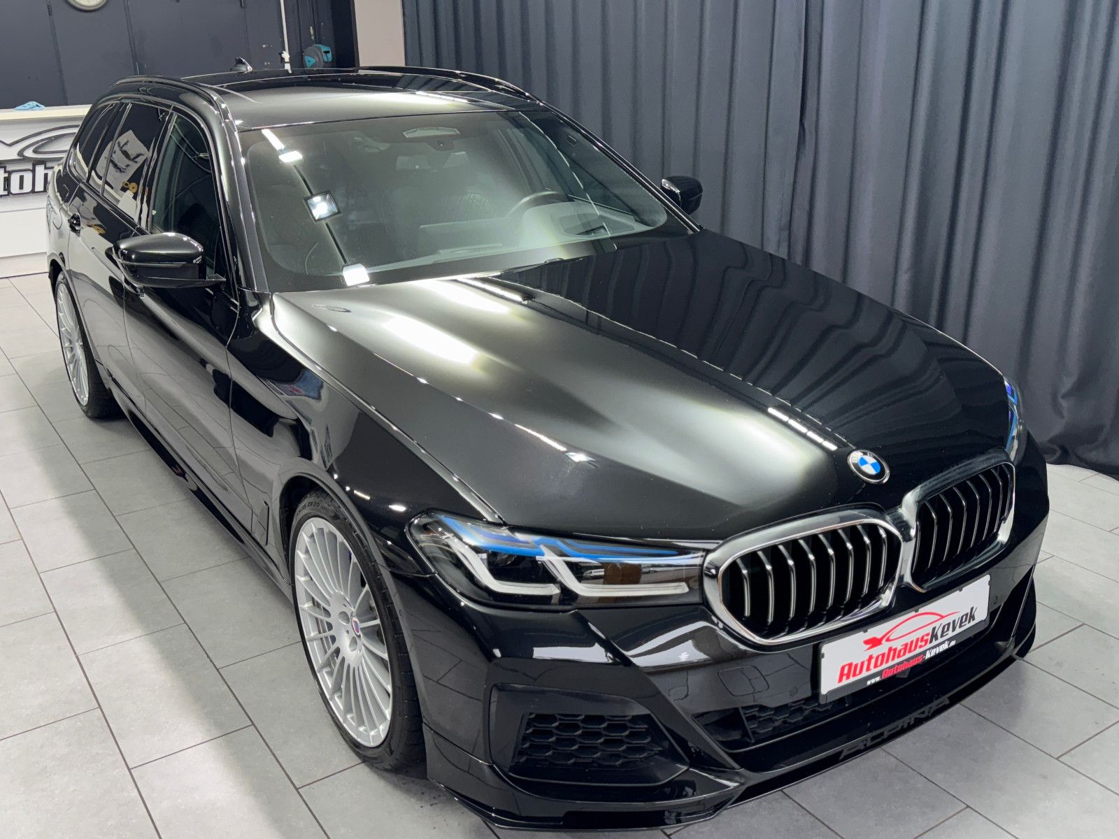 Fahrzeugabbildung ALPINA B5 4.4 Touring|LASER|PANO|HEAD-UP|VOLL