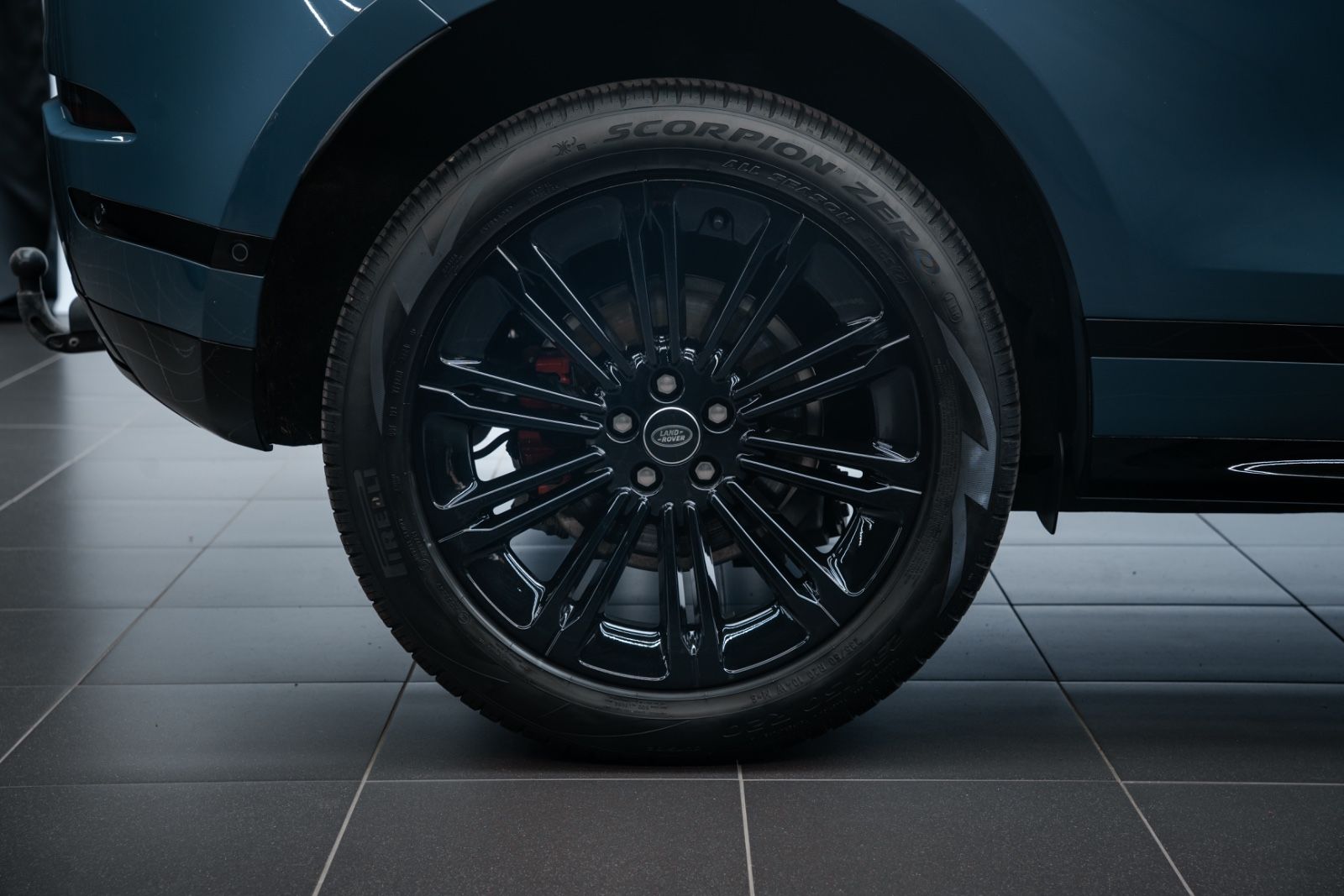 Fahrzeugabbildung Land Rover AUTOBIOGRAPHY/ KOMFORT / WINTER / AHK / MERIDIAN