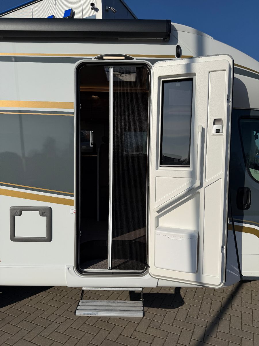 Fahrzeugabbildung Bürstner B66 TD 690