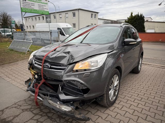 Ford Kuga 2,0 TDCi 4x4 TITANIUM