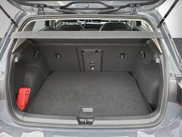 Golf VIII 1.5 TSI ACTIVE STANDHZ+RFK+HEAD-UP+NAV