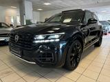 Volkswagen Touareg R-Line 4Motion Pano/Head UP/Luft/Matrix - VW Touareg Gebrauchtwagen in Kassel
