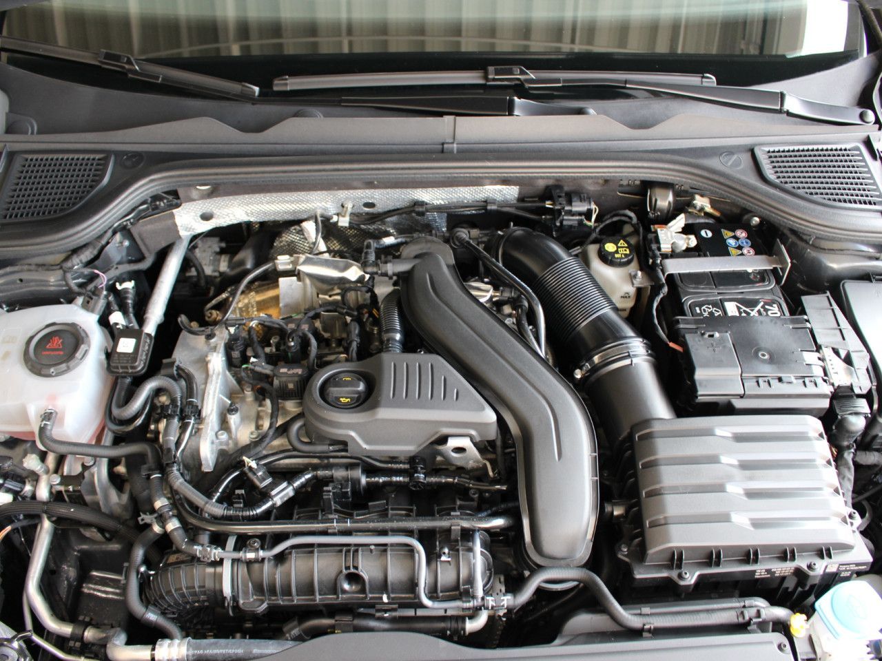 Fahrzeugabbildung Volkswagen Golf Variant 1.5 eTSI Goal 360/AHK/Navi/ACC