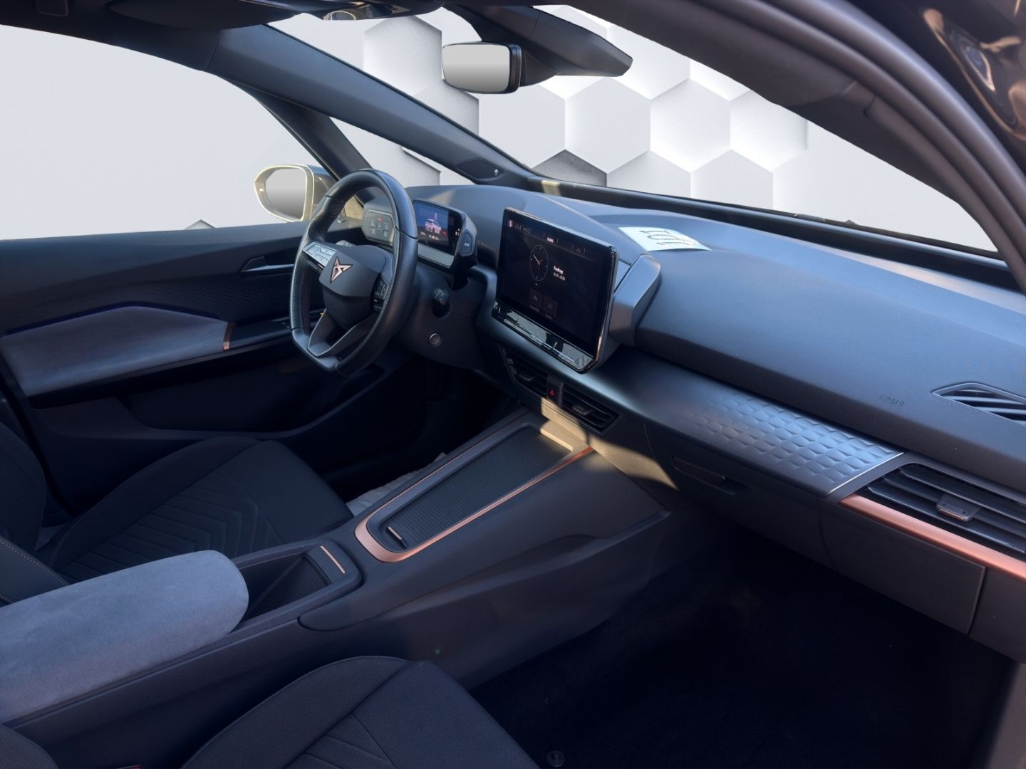 Born 150 kW 150kW LED HuD GJR ACC ParkLenkAssist