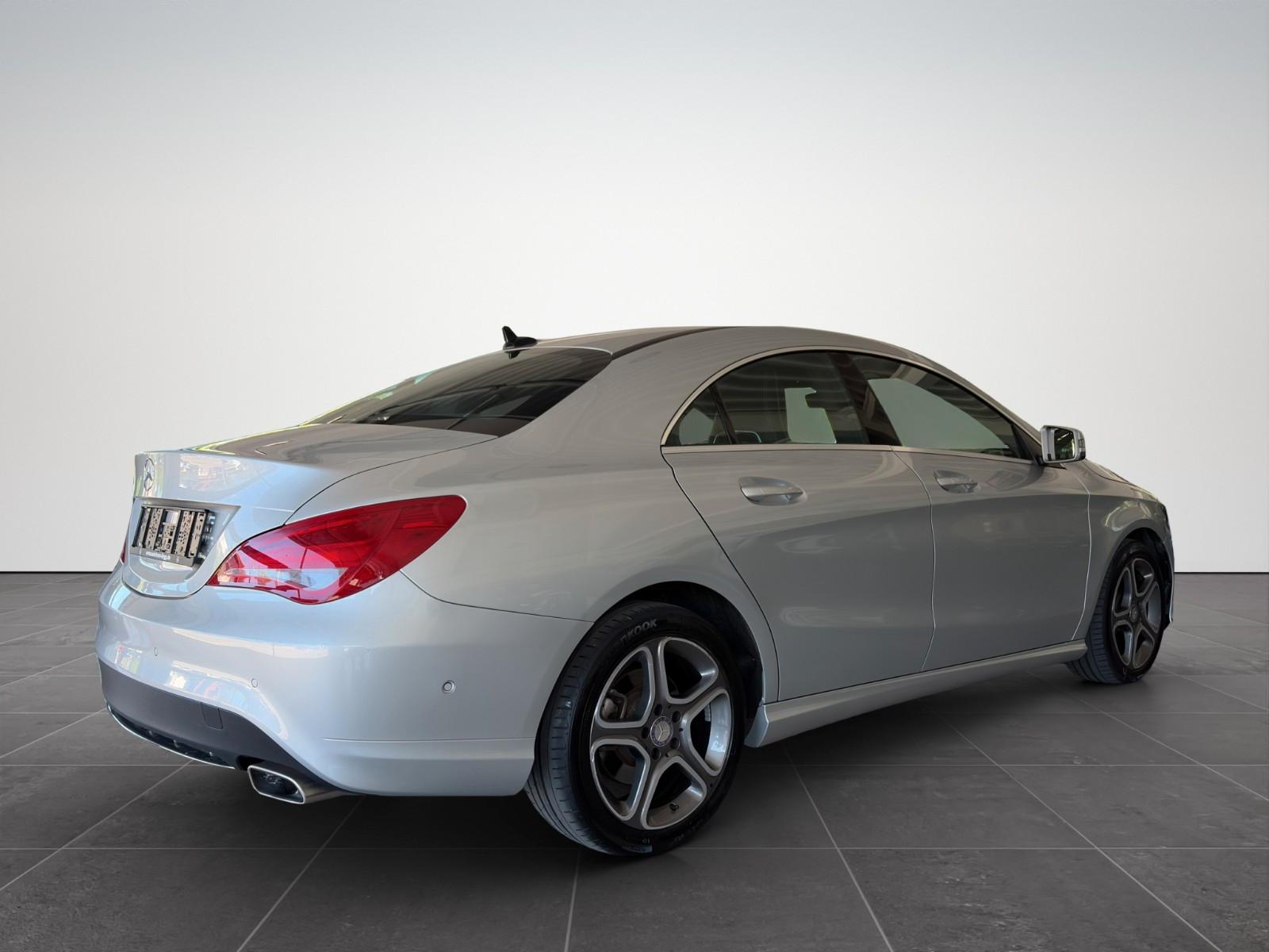 Mercedes-Benz CLA 200 Urban /XENON/NAVI/ELEKTR. SITZE/
