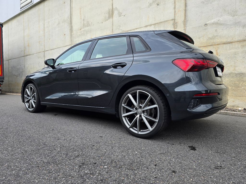 AUDI A3 Sportback Advanced 2.0 TDI S-Tronic Sport 19" AUDI A3 Sportback Advanced 2.0 TDI S-Tronic Sport 19"